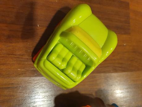 Prvé autíčka - fisher price - cena spolu,
