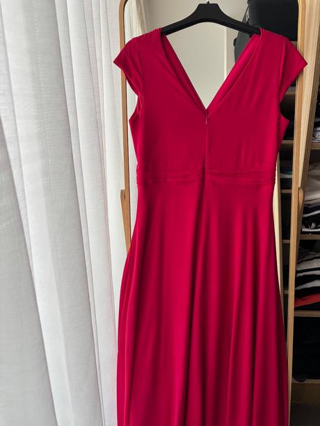 Malinove spoločenské šaty, 42