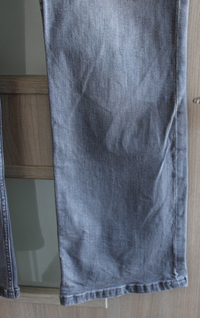 Šedé rifle číslo 42/xl, 42