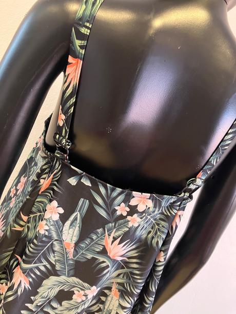 Dámske vzorované šaty, l