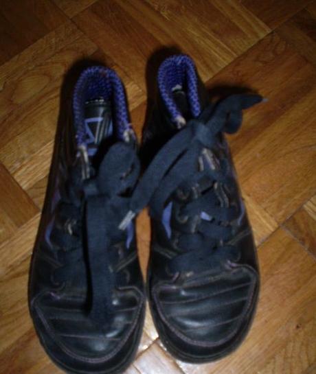 Čierne topánky na šnúrovanie, 26