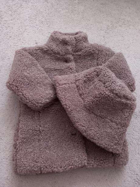 Kabát s klobúkom, pompdelux,98