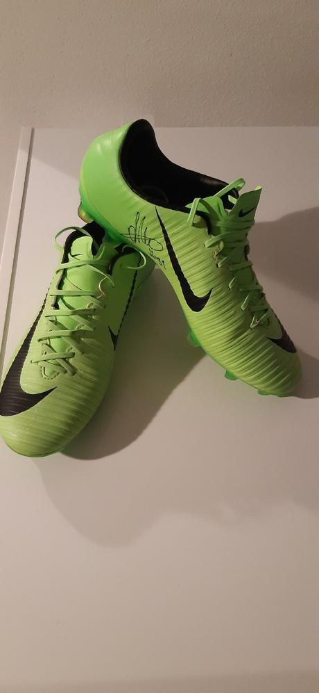 Kopačky mercuriel s podpismi slovanistov, nike,39