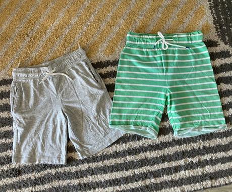 Kraťasky šedé a pásikavé, c&a,116