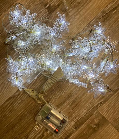 Vianočné svetielka záves s vločkami, 