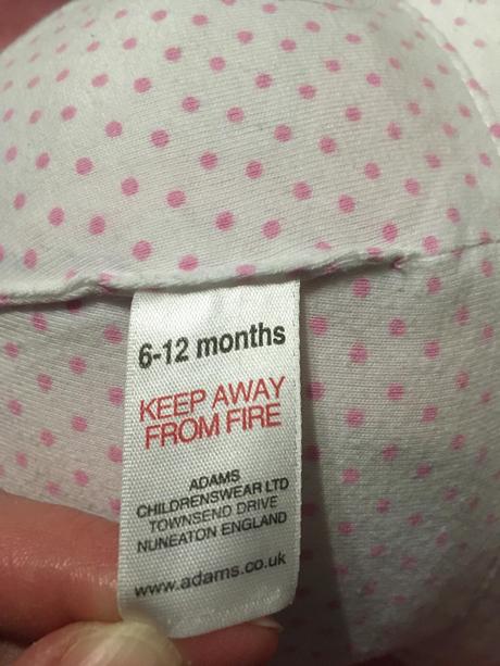 Klobúčiky na leto s motýlikom, pásikavý, 9 ks, rada,74