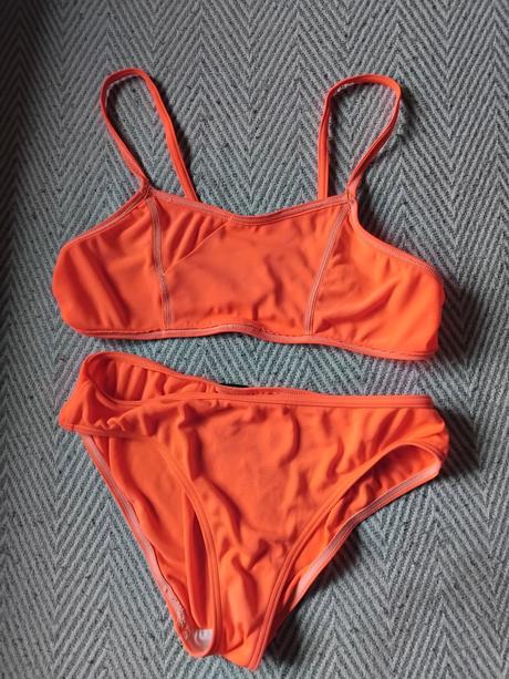 Dvojdielne plavky, tribord,146