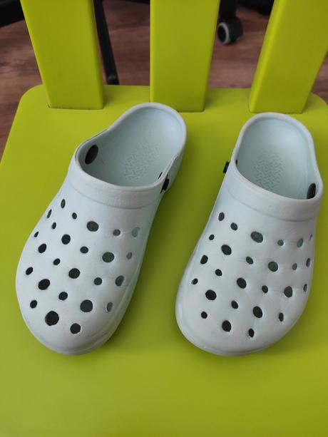 Šľapky - prezúvky, 27