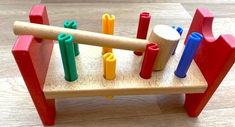 Drevená zatĺkačka ikea, 