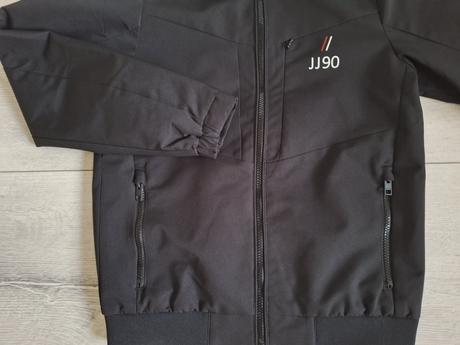 Elegantná bunda top stav, 152