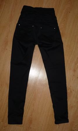 Gombiky a vysoky pas, 158