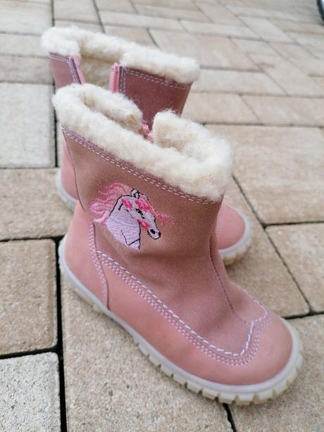 Krasne zimne cizmy, 26