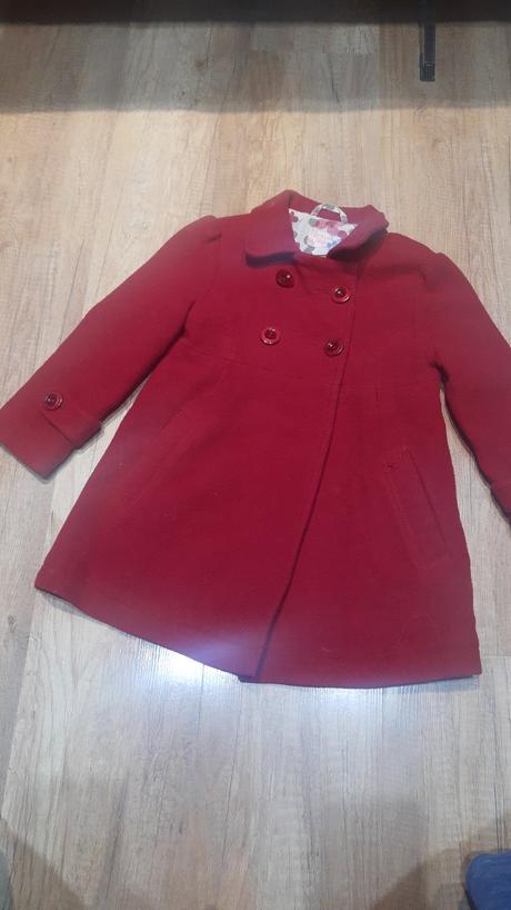 Dievčenský kabat, 98