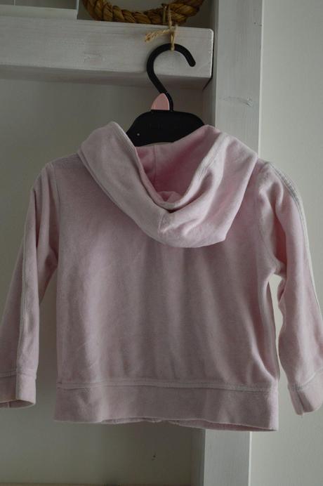 Velúrová mikinka s motýlikom, f&f,86