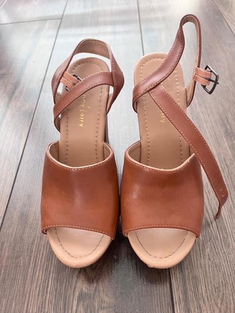 Topánky na štýl drevákov, 37