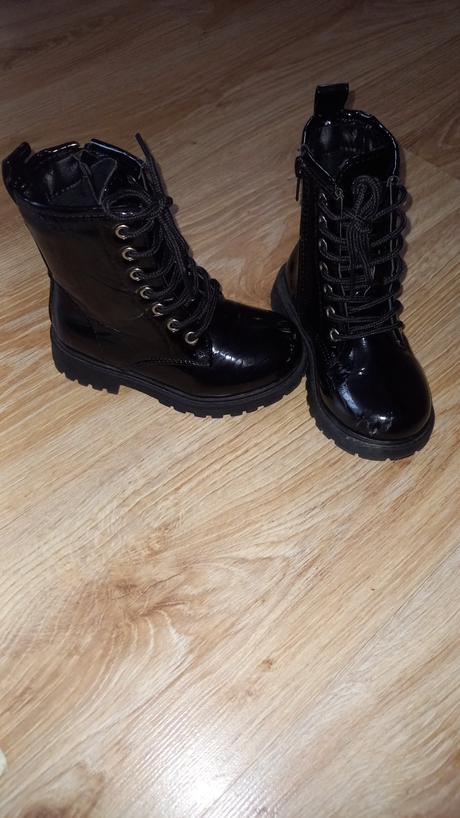 Čierne lakované topanky 25, 25