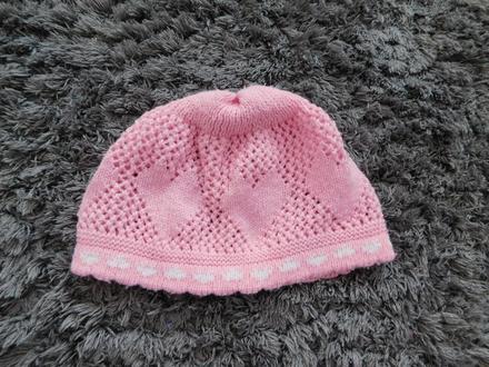 Dierkovaná čiapka č.62-68, 68