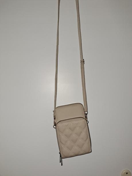 Kabelka na telefón, 