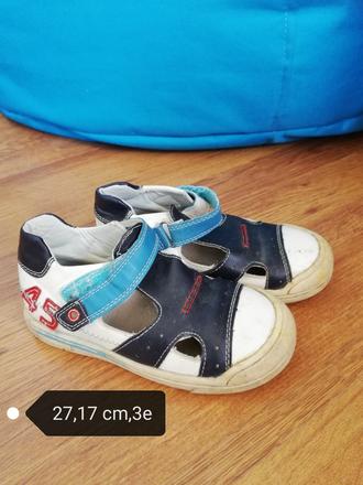 Poltopanky /sandále, 27