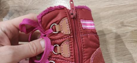 Dievčenské topánky, 22