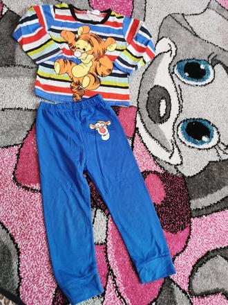 Pyžamko 18-24 mesiacov, 92