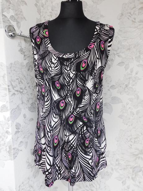 Pekny kvalitny upeltovy top, h&m,42