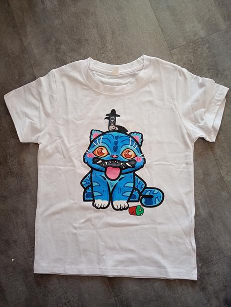 Tričko bavlnené huntrix veľ.120, 122