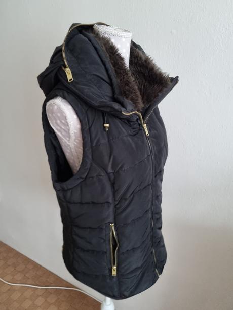 Čierna hrubá prešívaná vesta h&m veľ. 38, h&m,38