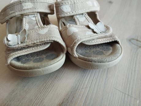 Papučky, ren but,23