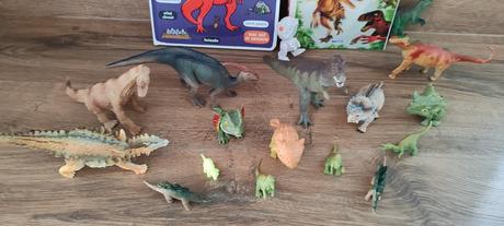 Dinosaury 17 ks + 2x kniha,