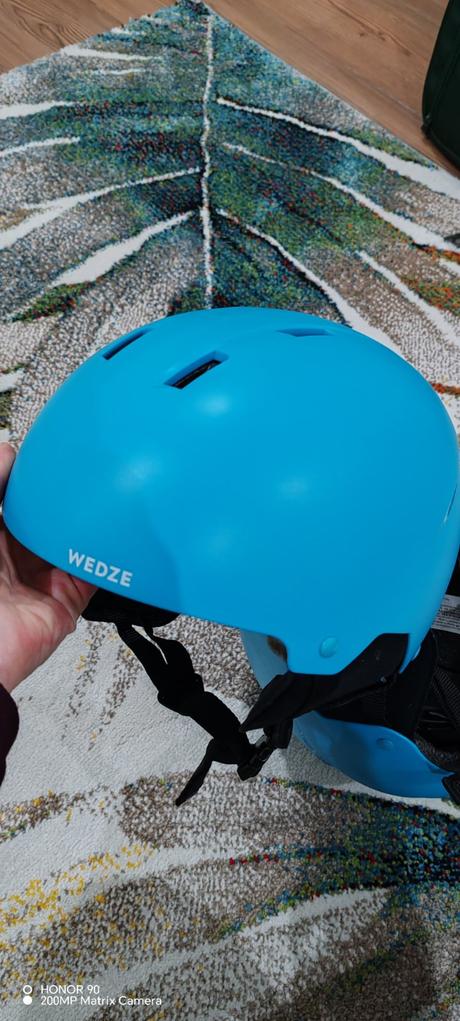 Prilba na korčule/lyže, 