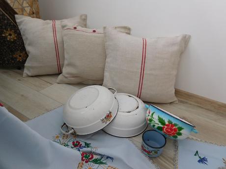 Vankúše z ľanového plátna , obrus starodávny, 