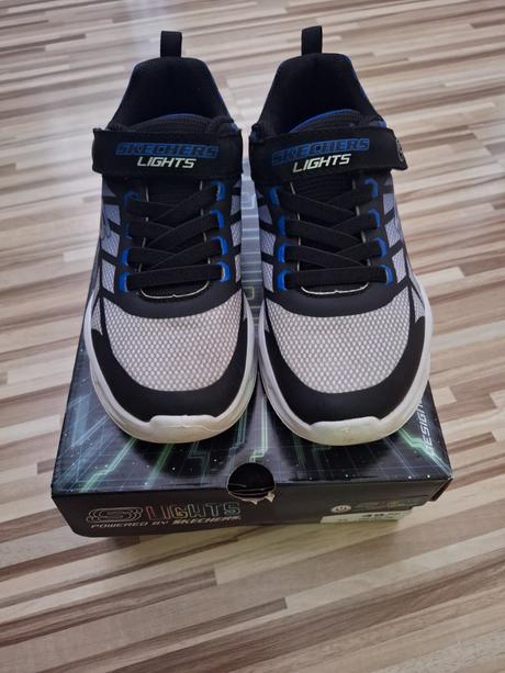 Detské tenisky svietiace, skechers,34
