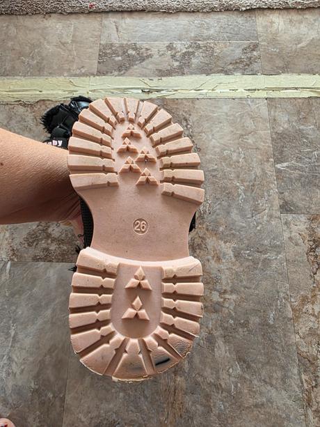 Zimne topanky 26, 26