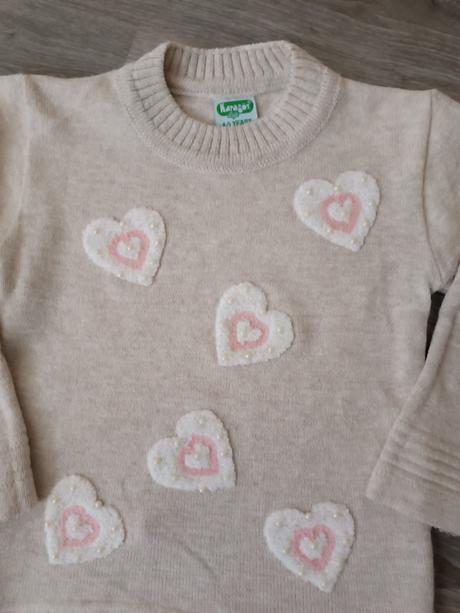 Sveter so srdiečkami, 110