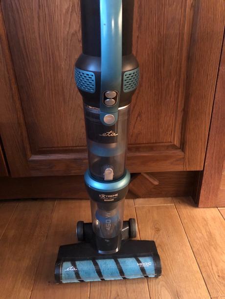 Tyčový vysávač eta, eta