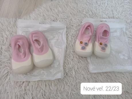 Papučky s gumenou podrážkou, 22