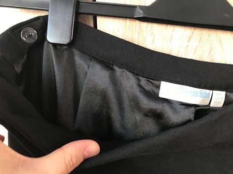 Tehotenska cierna sukna, 42