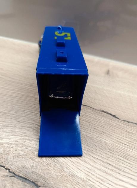 Kamión "hornet" blesk mcqueen cars autá,