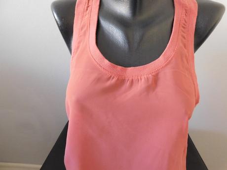 Priesvitný top s, s