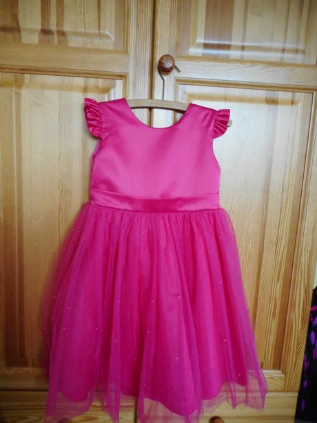 Dievčenské slávnsotné šaty 140cm, 140
