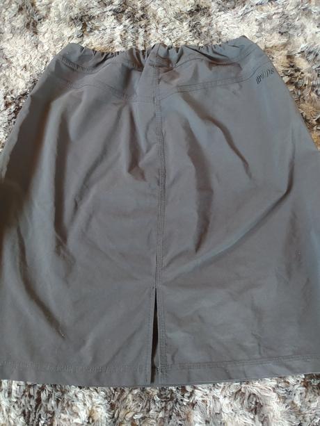 Športová sukňa, l