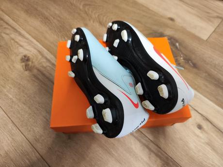 Predam nove kopacky jr phantom gx ii club fg/mg., nike,35