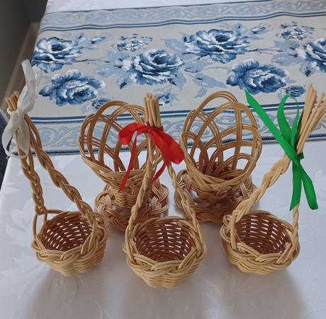 Prútené košíky na vajíčka, 