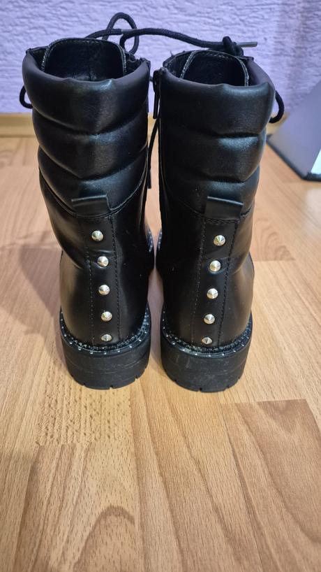 Čižmy, graceland,37