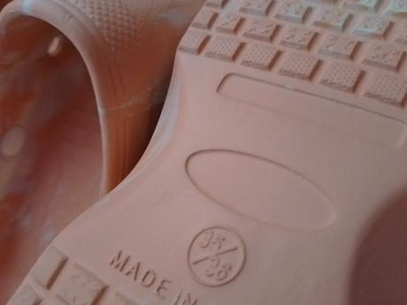 Crocsy nenosené, 35