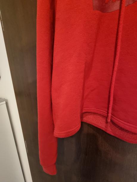 Červená mikina s kapucňou, s