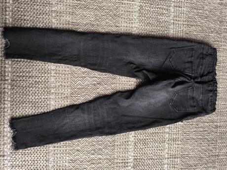 Čierne 3/4 rifle s ozdobami, 146