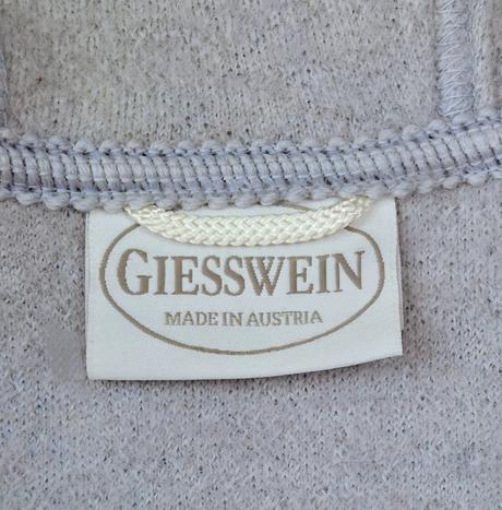 Giesswein-vlnenný kabátik, 110