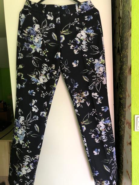 Ekegantné kvetové nohavice s pukmi 38, gerry weber,38